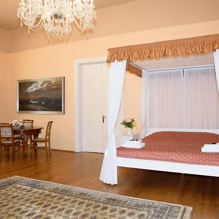 Althanský Palác 3*