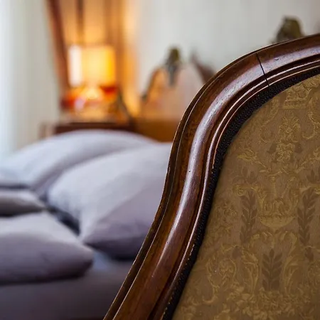 Althansky Palac 3* زنويمو